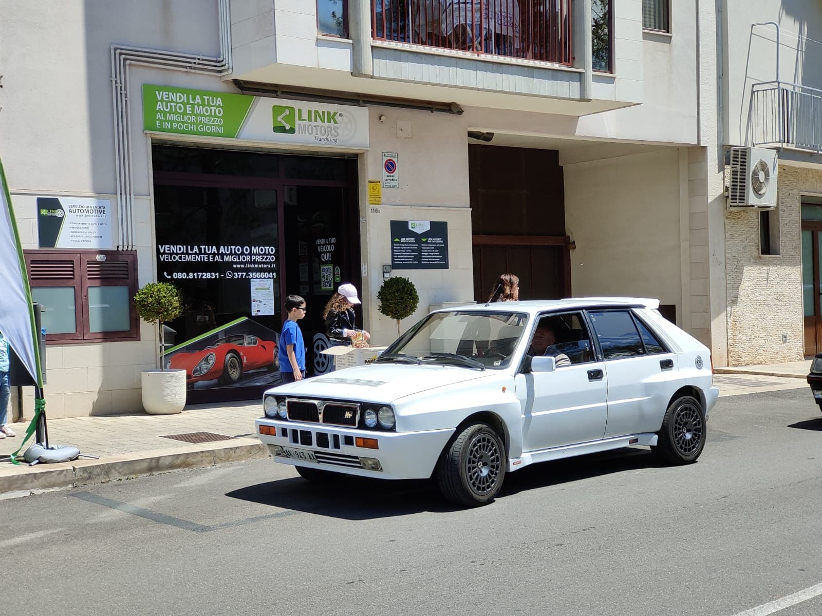 Parco auto storiche durante un raduno del Club Link Motors